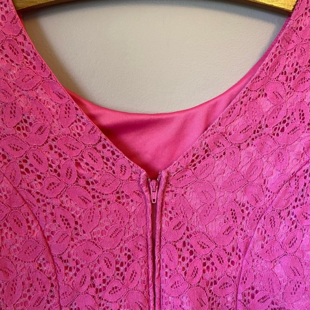 ✨3/$20✨ G21 Women’s Pink Lace Short Sleeve Dress - Picture 8 of 9